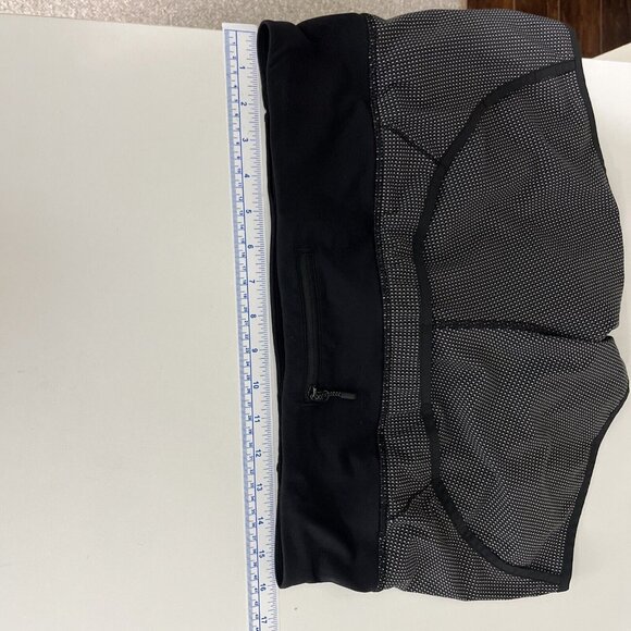 Lululemon Run Times Short Women's Size 8 Black and White Squares - Picture 10 of 13